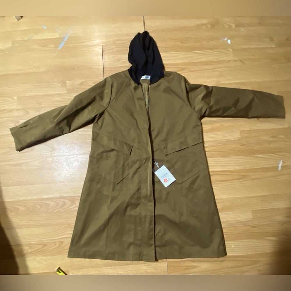 🏷️🏷️NWT unisex dark khaki long trench utility type Water/wind proof jacket.